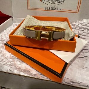 Hermès Clic H Bracelet in Marron Glacé